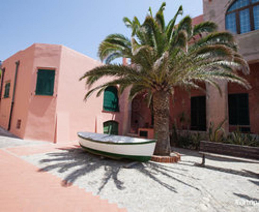 Hotel Arabesque Varigotti Exterior foto