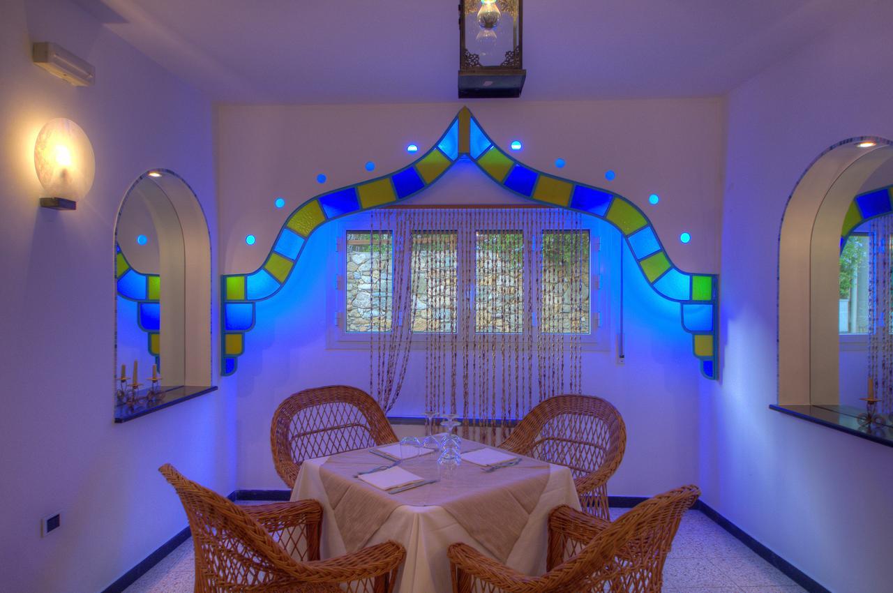 Hotel Arabesque Varigotti Exterior foto