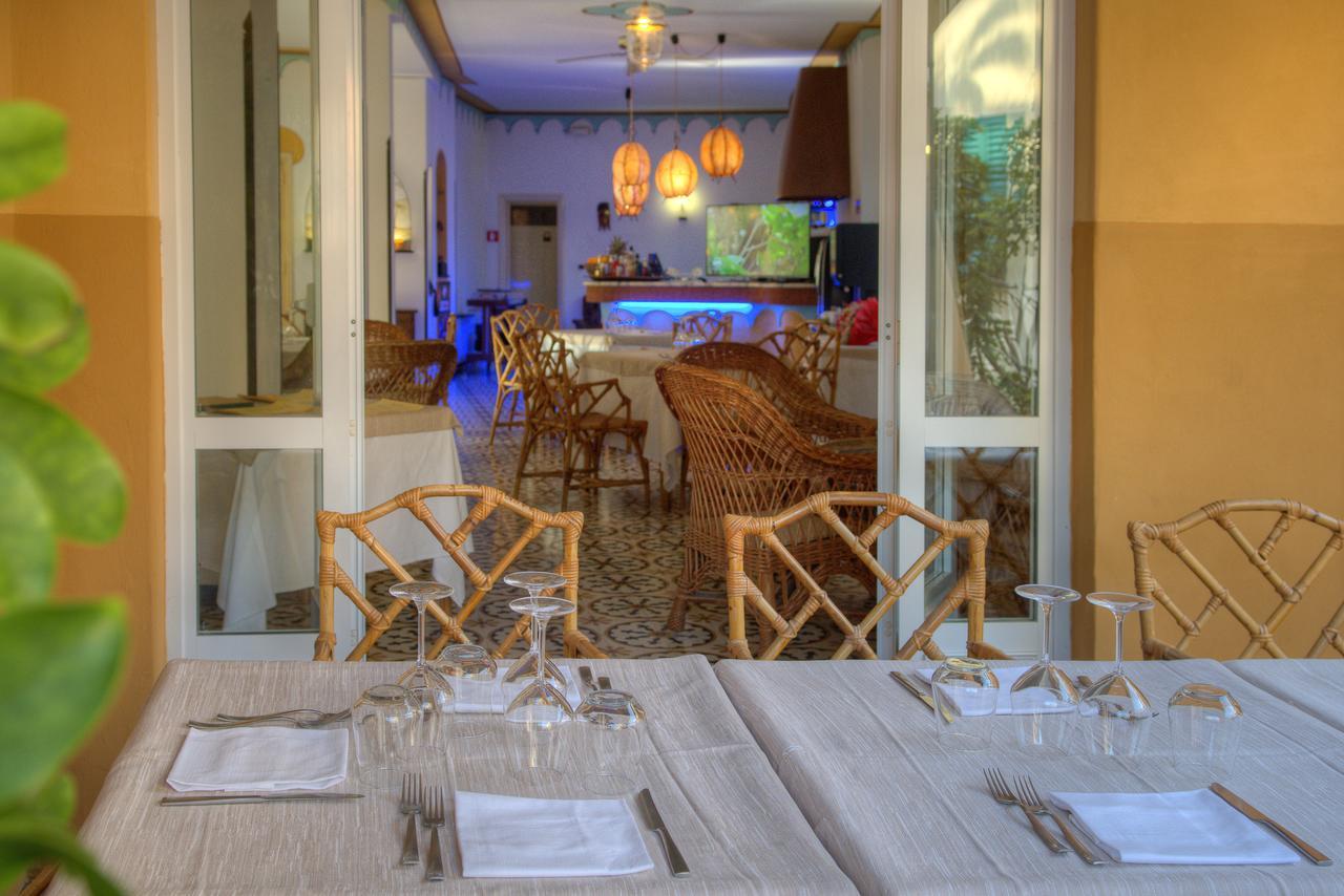 Hotel Arabesque Varigotti Exterior foto