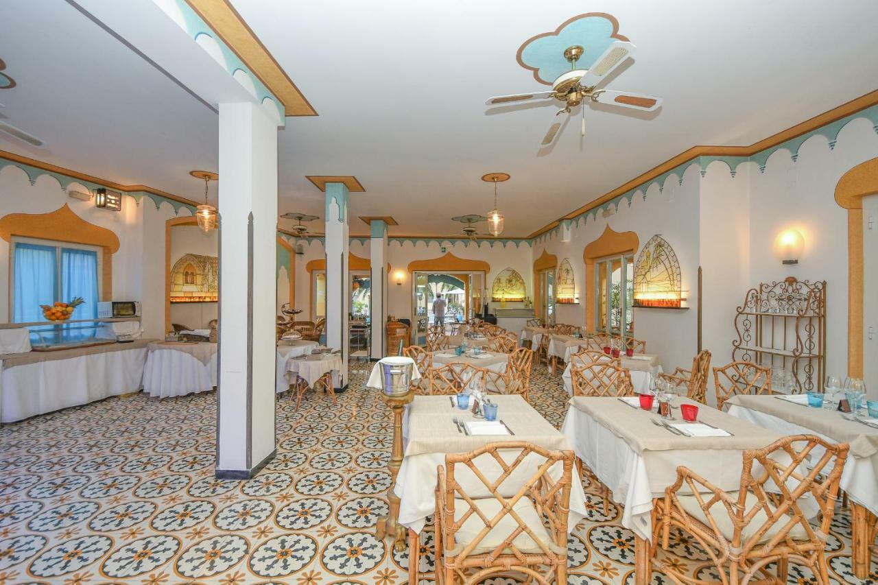 Hotel Arabesque Varigotti Exterior foto