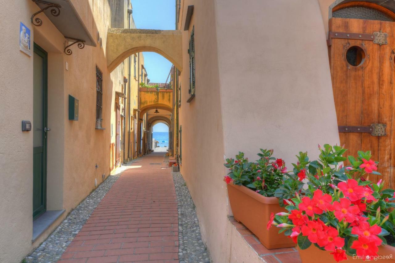 Hotel Arabesque Varigotti Exterior foto