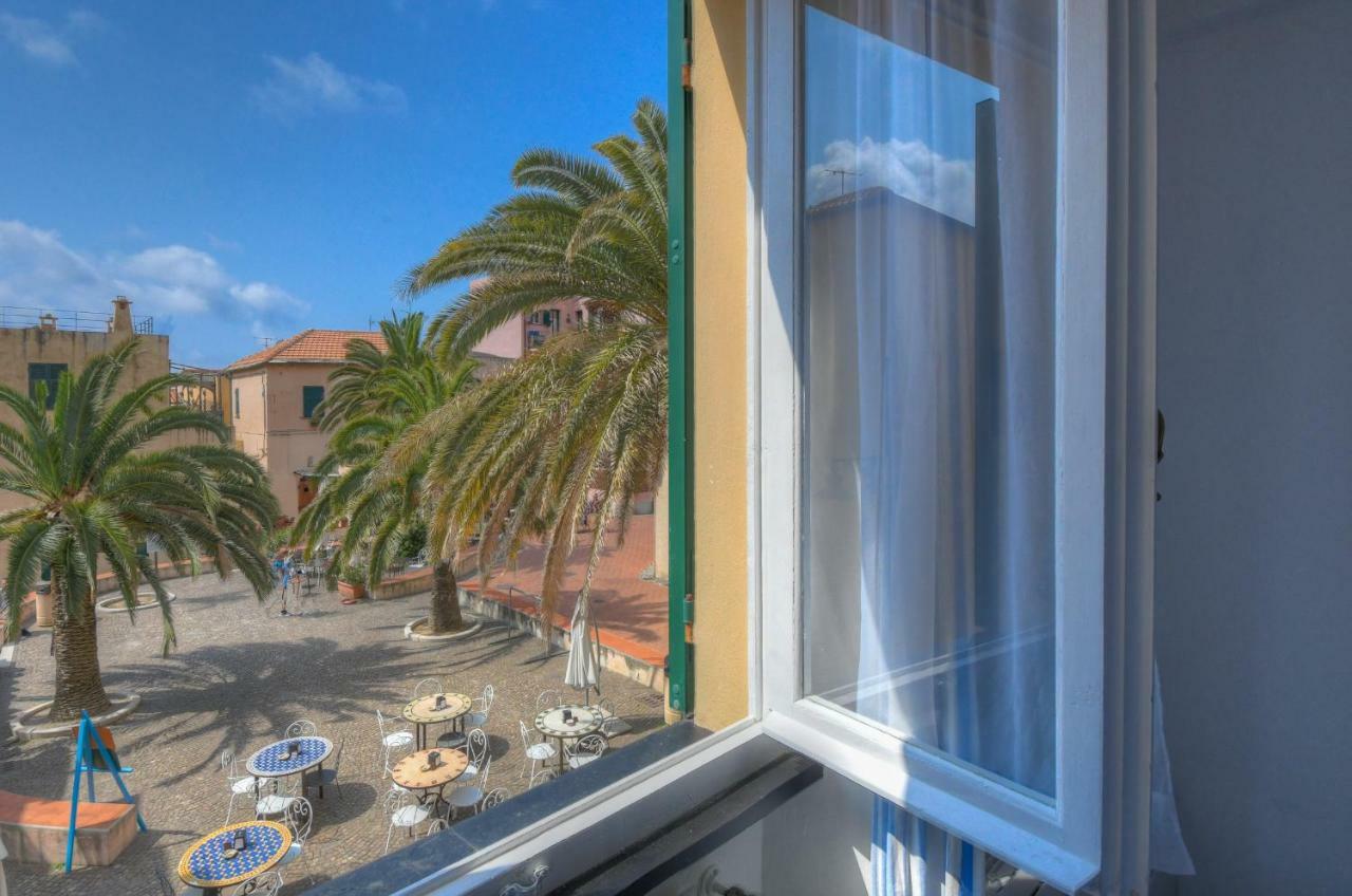 Hotel Arabesque Varigotti Exterior foto