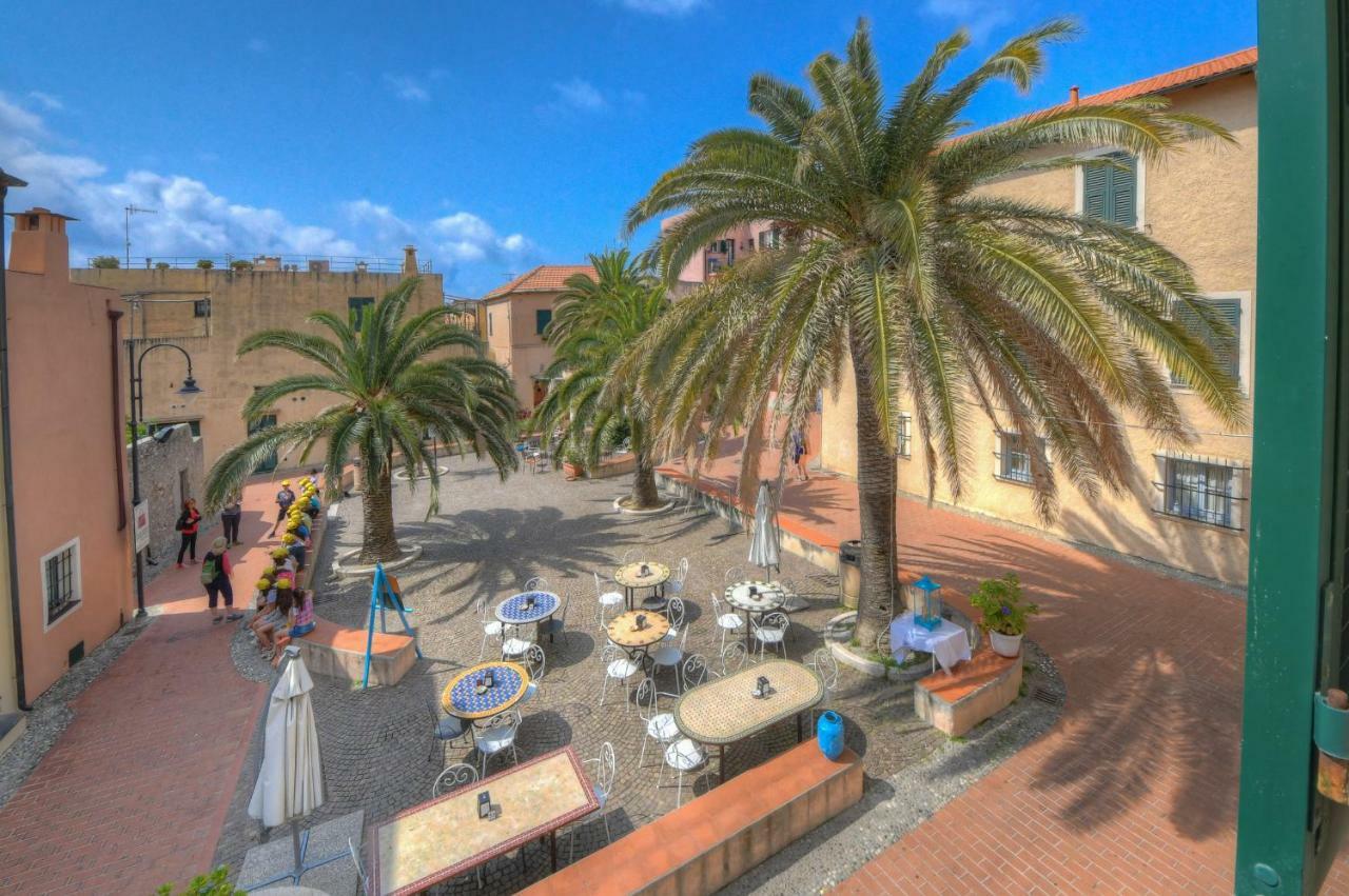 Hotel Arabesque Varigotti Exterior foto