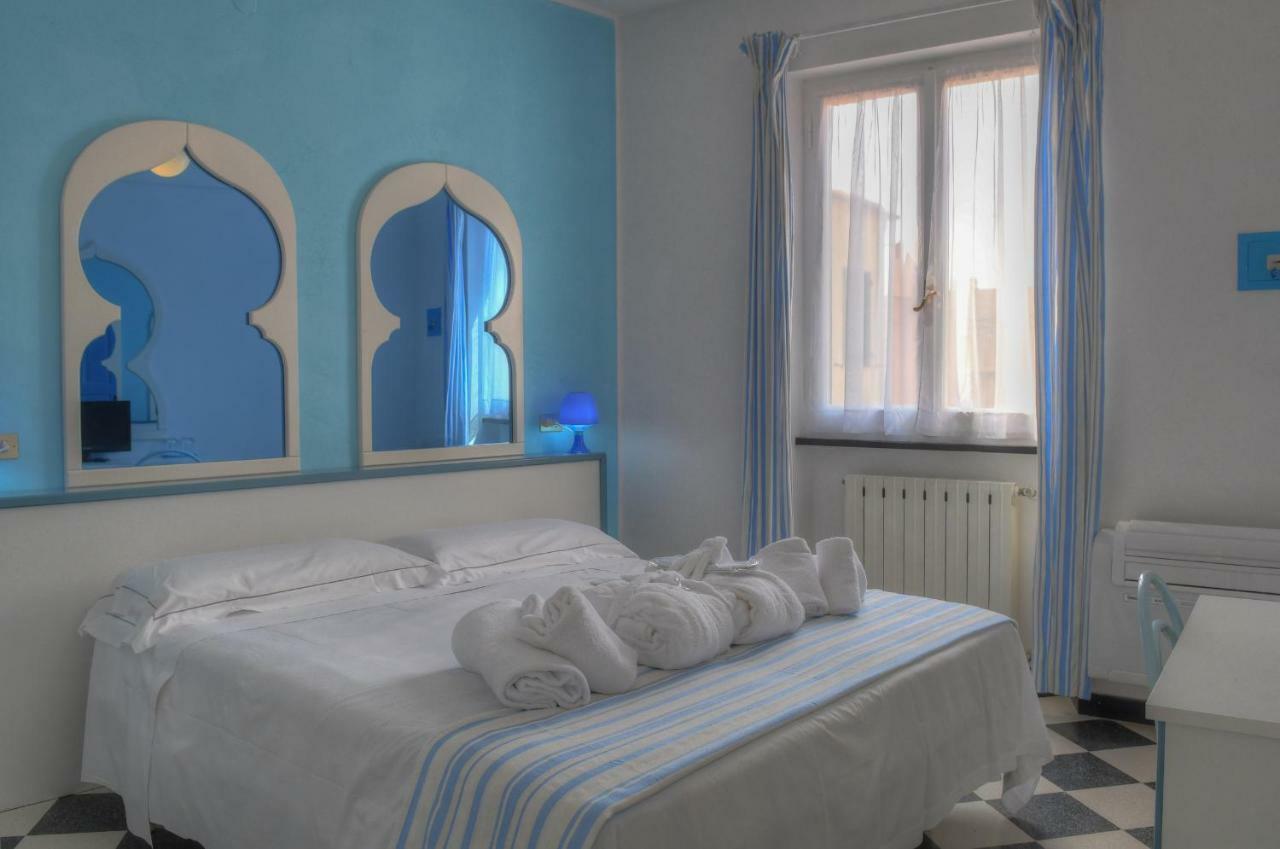 Hotel Arabesque Varigotti Exterior foto